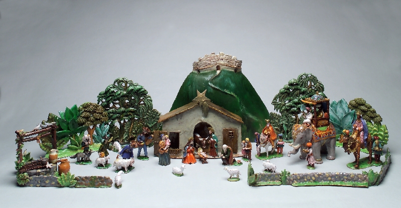 Large Christmas crib„ “Adoration of the Shepherds and Kings”, Luise Spannring, Salzburg, 1925, clay, fired and glazed, inv. no. 5000-2001